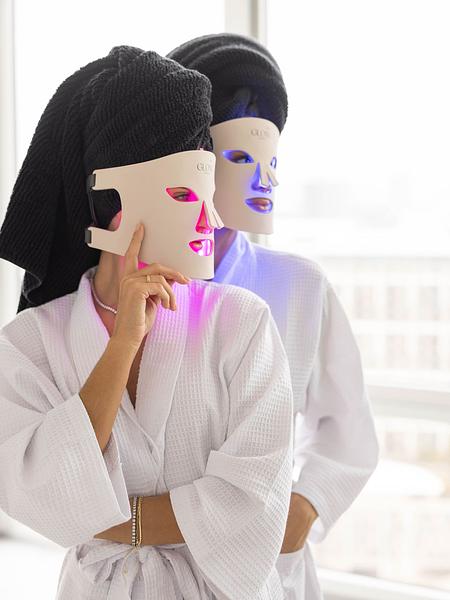 Do LED Light Therapy Masks Really Work? The Science Behind the Glow